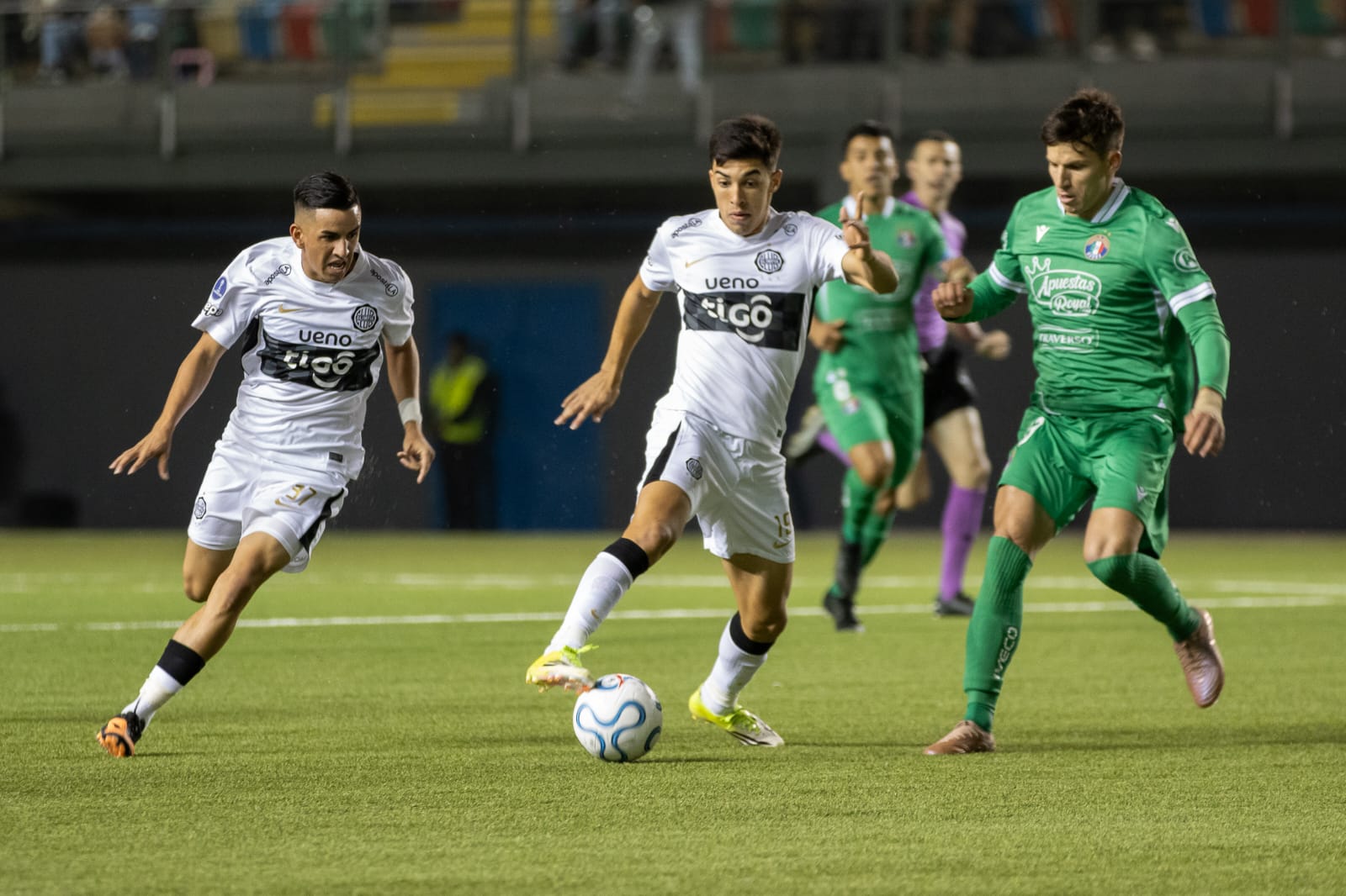 Palestino y Audax Italiano no lograron ganar en su estreno internacional